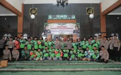 Perkuat Kamtibmas, Polres Blitar Doa Bersama Komunitas Ojek Online